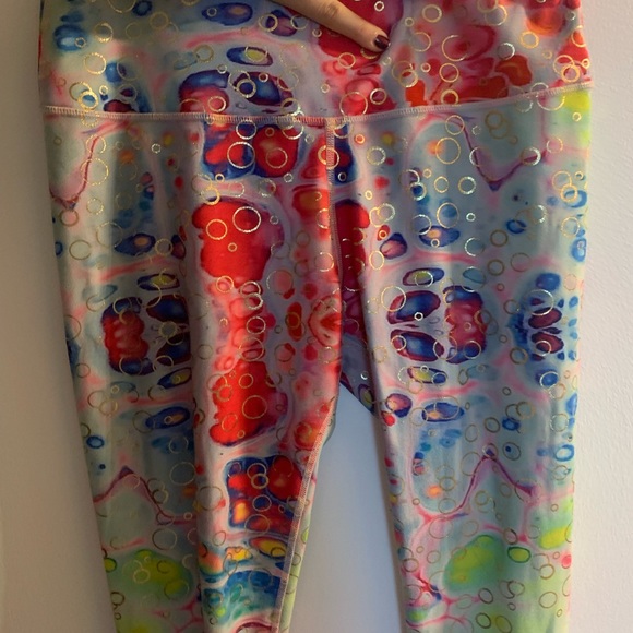 Sports bra and leggings combo - Picture 3 of 6